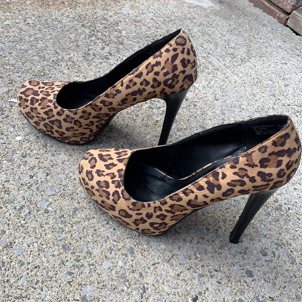 Kardashian kollection leopard print heels